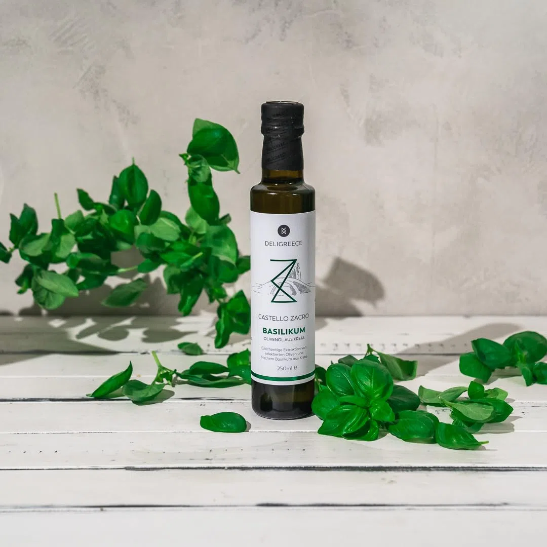 DELIGREECE - Castello Zacro Basilikum-Olivenöl | Kaltgepresstes Olivenöl mit frischem Basilikum. Fruchtiges Öl aus Kreta, ideal für Salate, Pasta & kalte Küche | 250ml